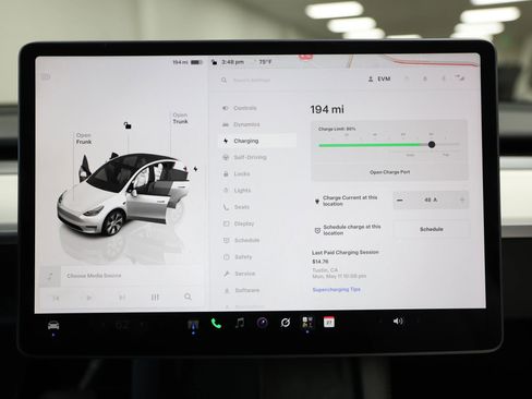 Used 2024 Tesla Model Y Long Range AWD/4WD image 54