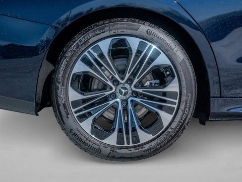 New 2026 Mercedes-Benz E 350 4MATIC Sedan image 12