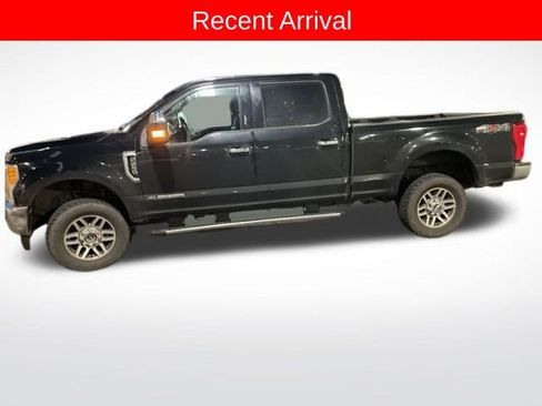 Used 2017 Ford F250 Lariat w/ Lariat Value Package image 5