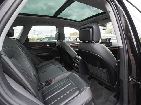 Used 2022 Audi Q5 2.0T Premium Plus w/ Premium Plus Package AWD/4WD image 40