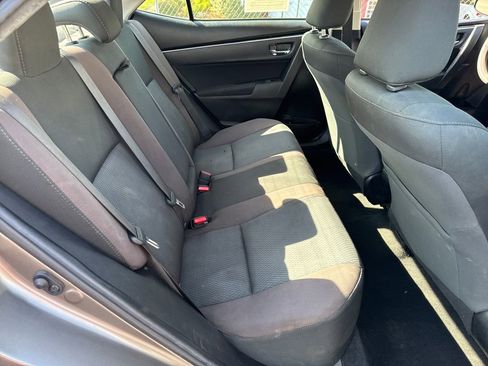 Used 2019 Toyota Corolla LE FWD image 58