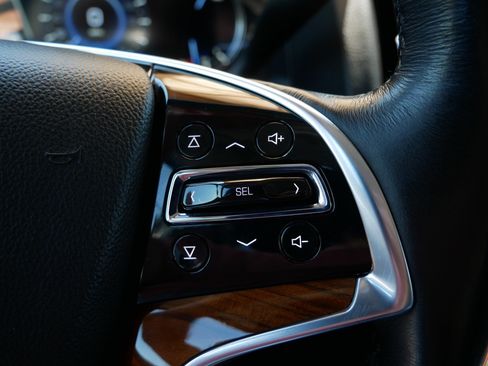 Used 2019 Cadillac Escalade ESV Premium Luxury AWD/4WD image 29