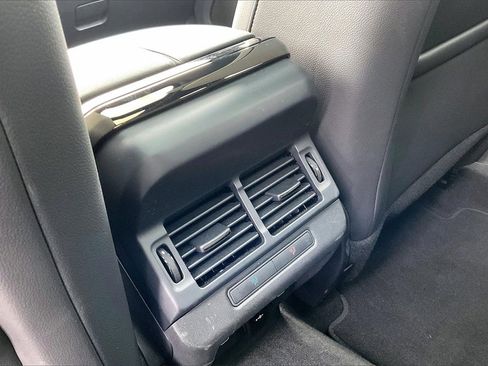 Used 2026 Land Rover Range Rover Evoque S image 10