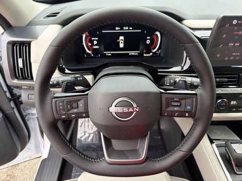 New 2026 Nissan Pathfinder SL AWD/4WD image 31