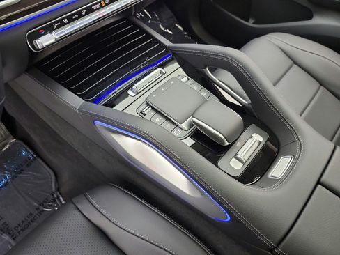 New 2026 Mercedes-Benz GLS 450 4MATIC image 9