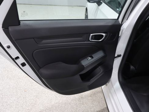 Used 2023 Honda Civic Sport image 19