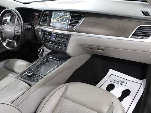 Used 2015 Hyundai Genesis 3.8 w/ Option Group 03 image 3
