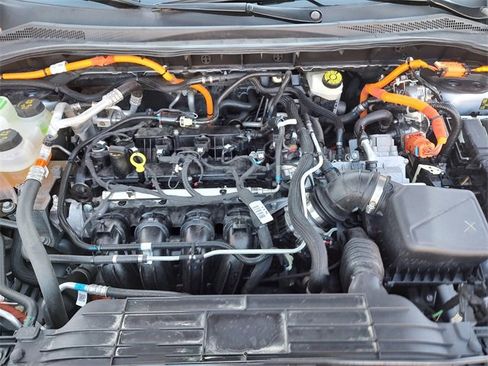 Used 2022 Ford Escape Titanium image 36