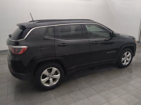 Used 2018 Jeep Compass Latitude w/ Popular Equipment Group FWD image 10