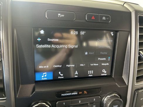 Used 2018 Ford F150 XLT w/ Equipment Group 302A Luxury AWD/4WD image 14