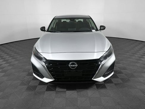 Used 2024 Nissan Altima 2.5 SV image 31