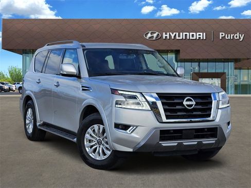 Used 2024 Nissan Armada SV image 1