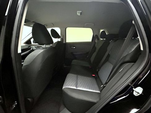 Used 2023 Nissan Rogue SV AWD/4WD image 19