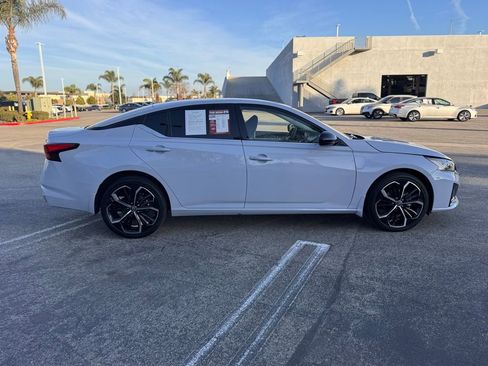 Certified 2023 Nissan Altima 2.5 SR image 9