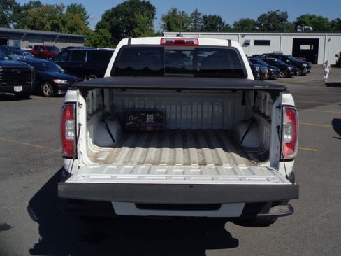 Used 2022 GMC Canyon AT4 w/ Trailering Package AWD/4WD image 7