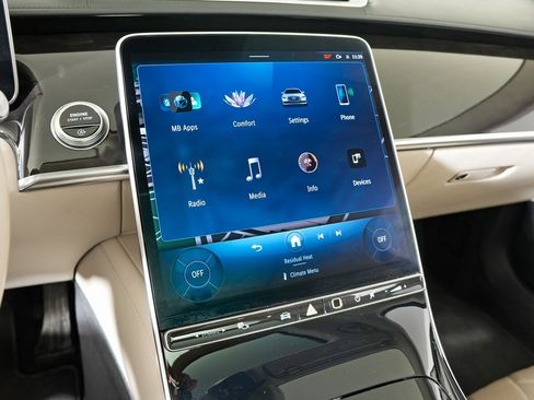 Certified 2021 Mercedes-Benz S 580 4MATIC Sedan image 21