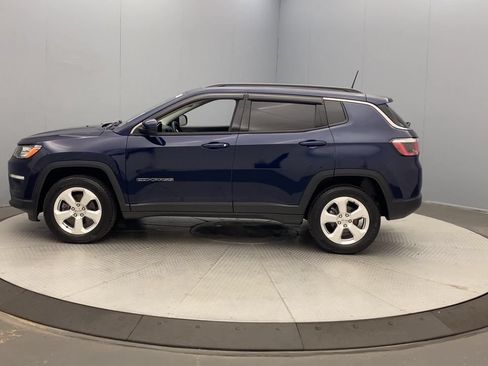 Used 2019 Jeep Compass Latitude AWD/4WD image 2