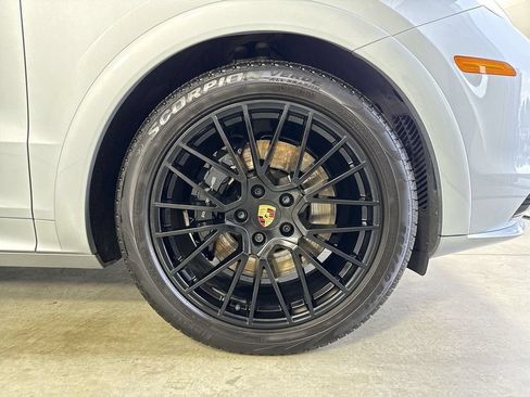 Certified 2023 Porsche Cayenne GTS AWD/4WD image 15