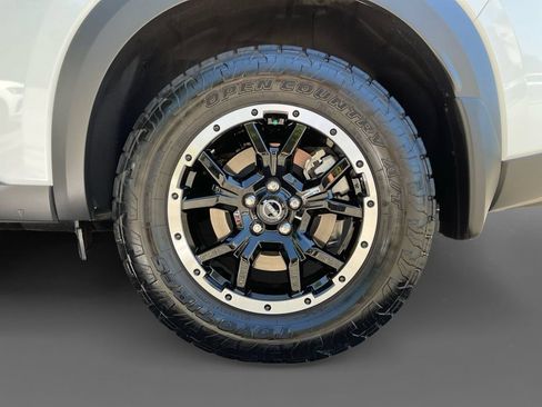 Used 2025 Nissan Pathfinder Rock Creek AWD/4WD image 8