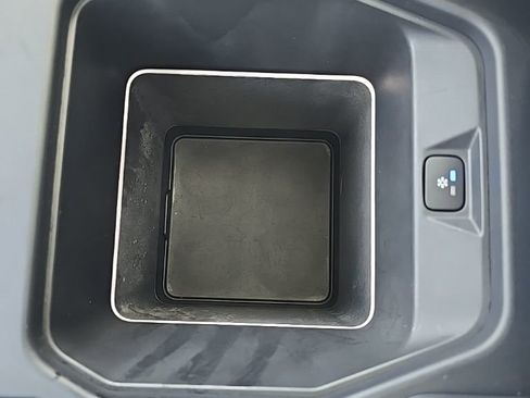 Used 2021 Land Rover Defender 110 X-Dynamic HSE image 39