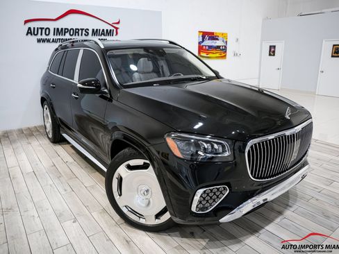 Used 2024 Mercedes-Benz Maybach GLS 600 4MATIC image 30