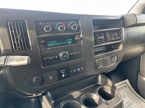 Used 2018 Chevrolet Express 2500 w/ Driver Convenience Package image 26