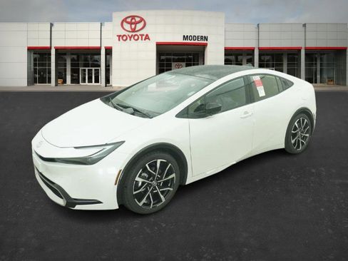 New 2026 Toyota Prius Plug-In Hybrid image 5