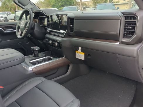 New 2026 GMC Sierra 1500 SLT w/ SLT Premium Plus Package RWD image 29