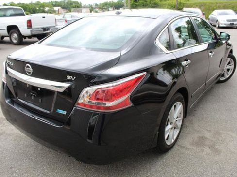 Used 2014 Nissan Altima 2.5 SV w/ Convenience Package FWD image 8
