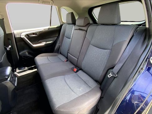 Used 2025 Toyota RAV4 XLE AWD/4WD image 20