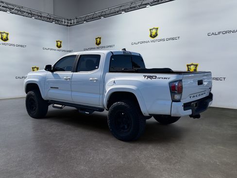 Used 2021 Toyota Tacoma TRD Sport w/ Technology Package RWD image 3