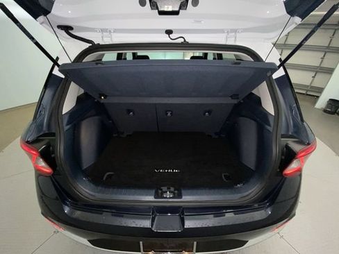 Used 2023 Hyundai Venue Limited FWD image 23