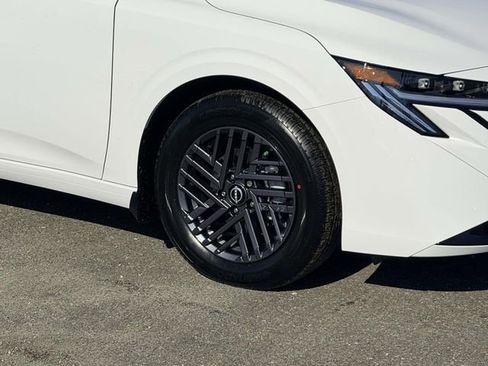 New 2026 Nissan Sentra SV w/ SV Convenience Package FWD image 7