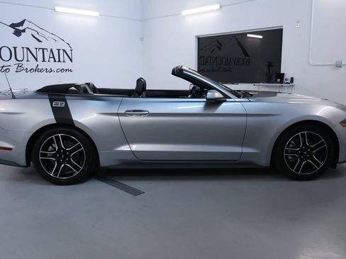 Used 2021 Ford Mustang Premium RWD image 8