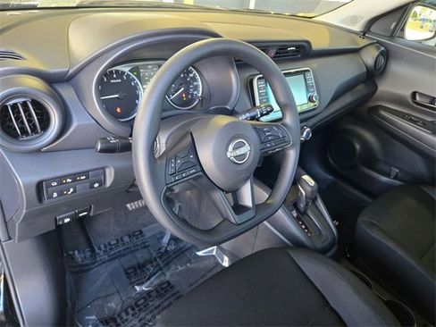 Used 2025 Nissan Kicks Play S image 11