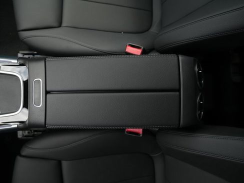 Certified 2026 Mercedes-Benz GLB 250 4MATIC image 28