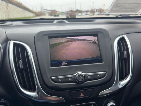 Used 2021 Chevrolet Equinox LT FWD image 24