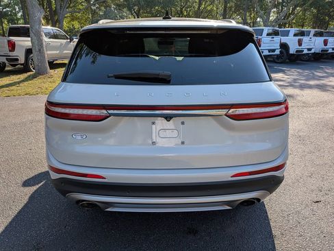 Used 2021 Lincoln Corsair Reserve w/ Elements Package FWD image 5
