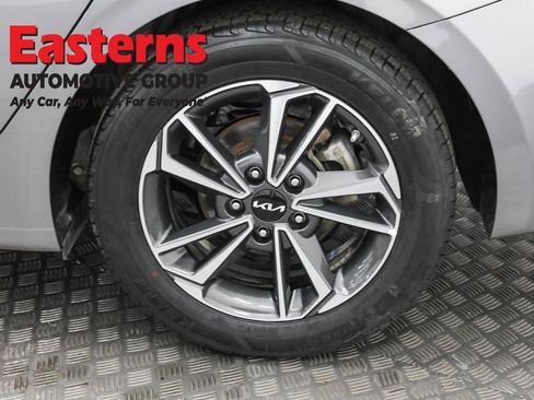 Used 2023 Kia Forte LXS FWD image 33
