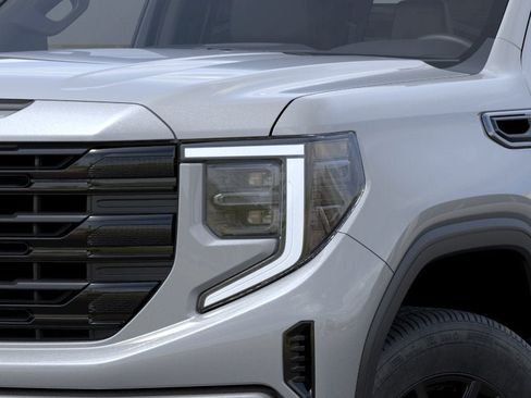 Used 2022 GMC Sierra 1500 Elevation w/ LPO, Elevation Black Package AWD/4WD image 10