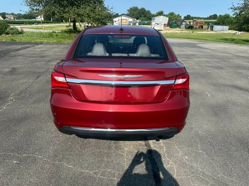 Used 2014 Chrysler 200 LX FWD image 4
