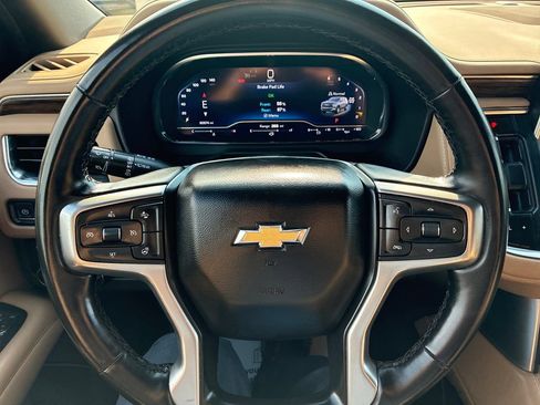 Used 2024 Chevrolet Suburban Premier AWD/4WD image 28