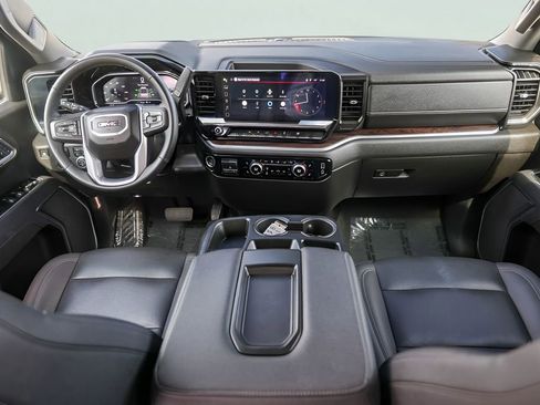 Used 2025 GMC Sierra 1500 SLT image 24