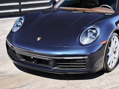 Used 2020 Porsche 911 Carrera 4S w/ Premium Package AWD/4WD image 6