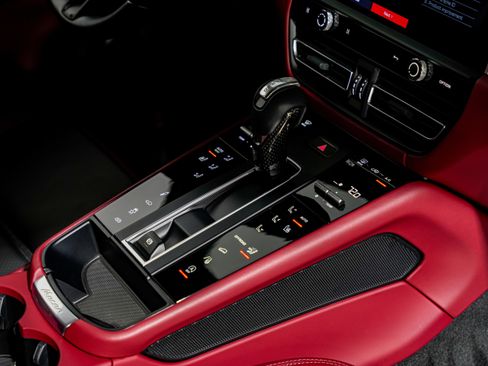 Used 2022 Porsche Macan GTS w/ Sport Chrono Package image 31