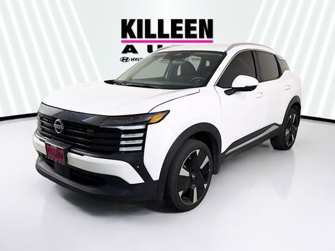 Used 2025 Nissan Kicks SR FWD image 3