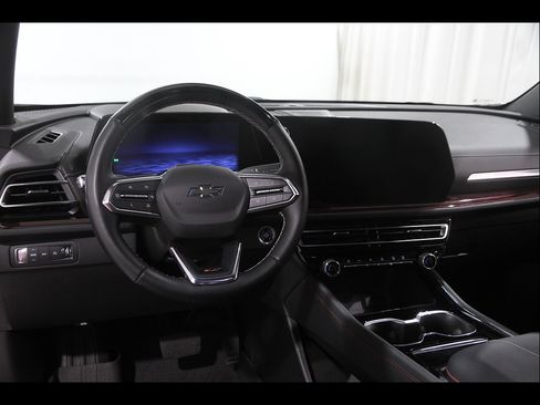 Used 2024 Chevrolet Traverse Z71 w/ Enhanced Driving Package AWD/4WD image 7