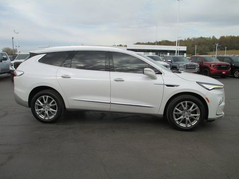 Certified 2023 Buick Enclave Essence w/ Experience Buick Package image 4