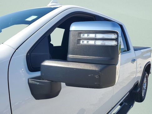 Used 2025 Chevrolet Silverado 2500 High Country w/ Z71 Off-Road Package image 12
