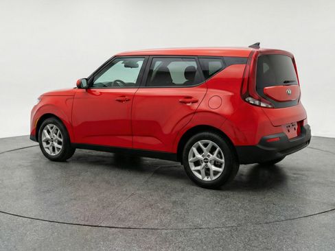 Used 2025 Kia Soul LX w/ LX Technology Package image 6